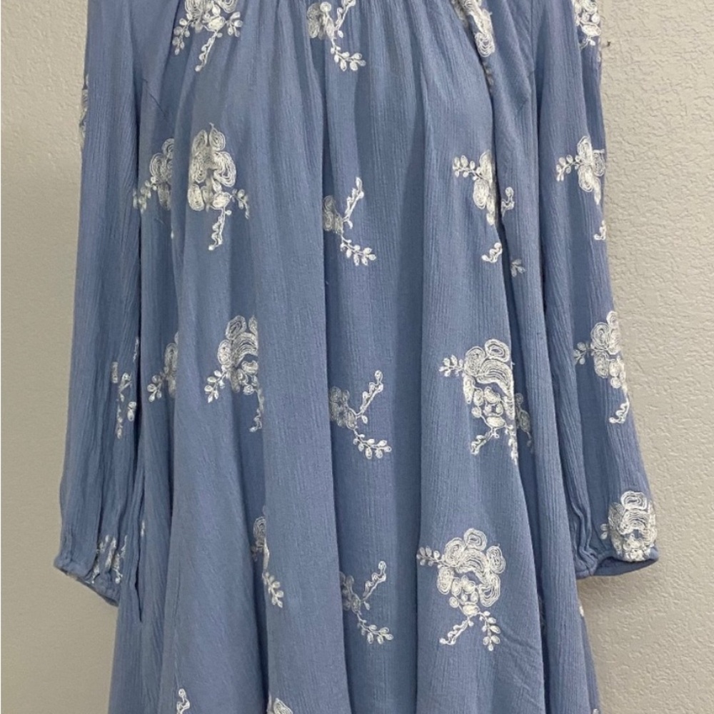 Altar'd State Light Blue dress with white embroidered flowers size small